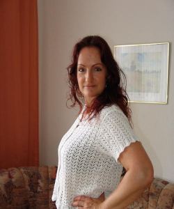 <p class='ppt-number'> 221 779 + PIN 018</p><p class='ppt-pricing-de'>1,99 Euro/Min.</p>