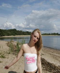 <p class='ppt-number'> 0137 789 0229</p><p class='ppt-pricing-de'>1 €/Anruf MoFu Tarif abweichend</p>