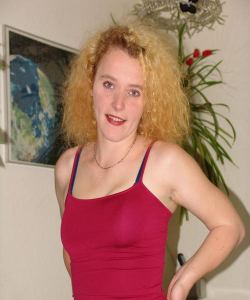 <p class='ppt-number'> 221 779 + PIN 018</p><p class='ppt-pricing-de'>1,99 Euro/Min.</p>