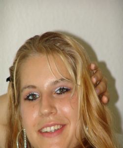 <p class='ppt-number'> 0137 789 0229</p><p class='ppt-pricing-de'>1 €/Anruf MoFu Tarif abweichend</p>