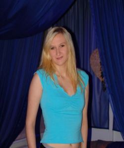 <p class='ppt-number'>0137 789 0808 003</p><p class='ppt-pricing-de'>1 €/Anruf MoFu Tarif abweichend</p>